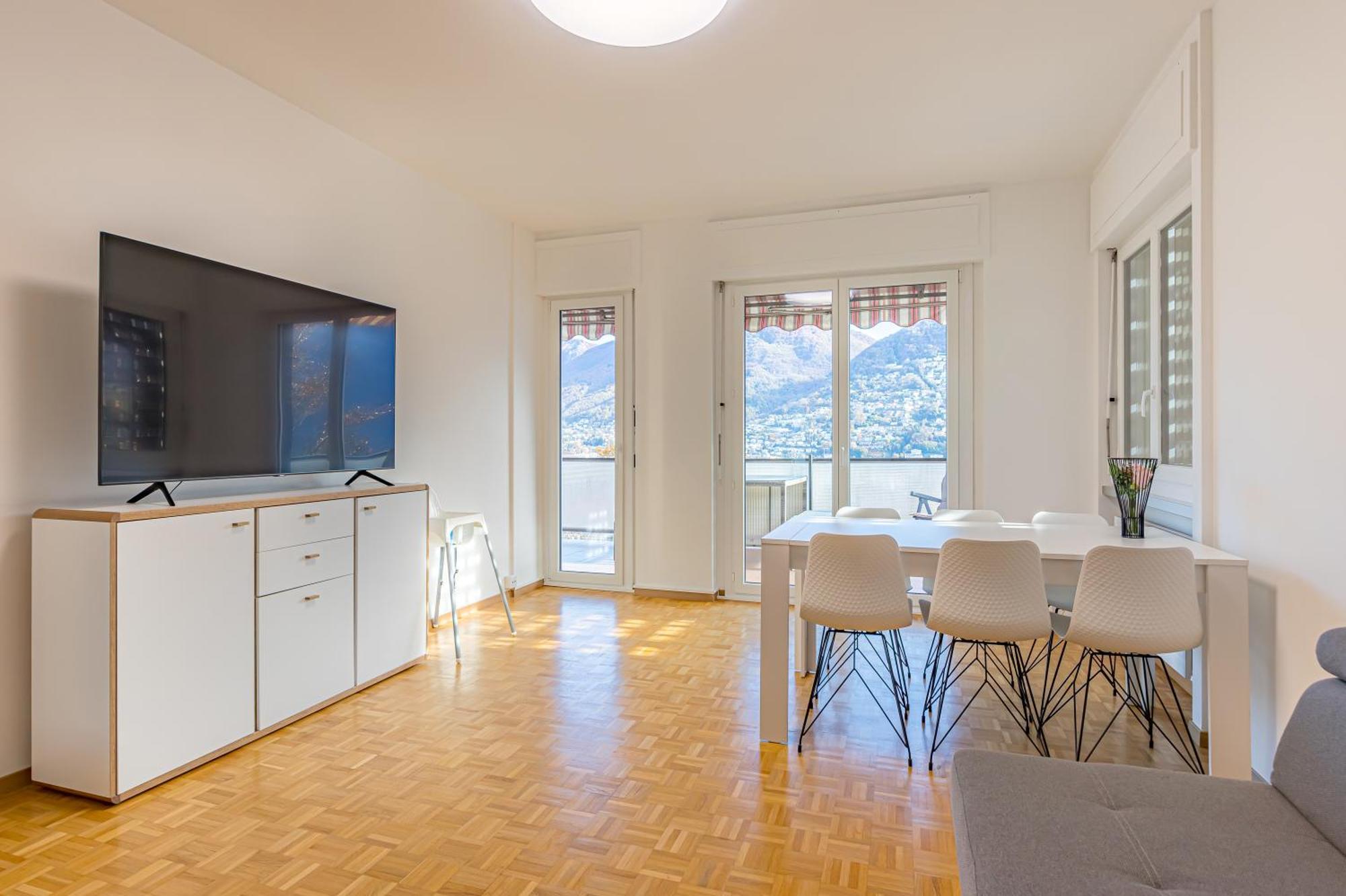 Imperial Of Lugano 4 With A Lake View Behind The Station And 10 Min From The Lake Apartamento Exterior foto